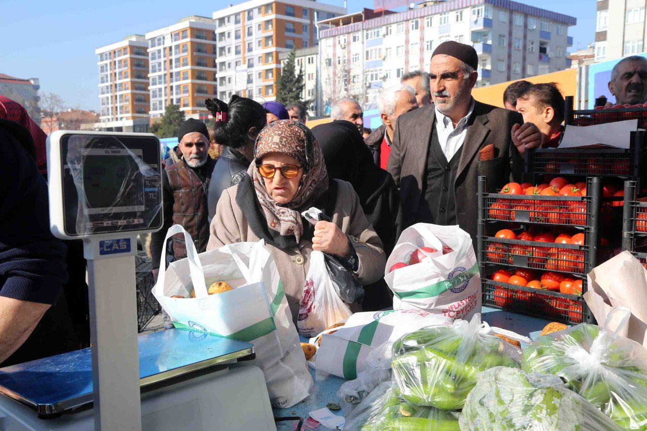 Zam yağmuru dinmezken pahalı yaşamı kanıksayamayız 