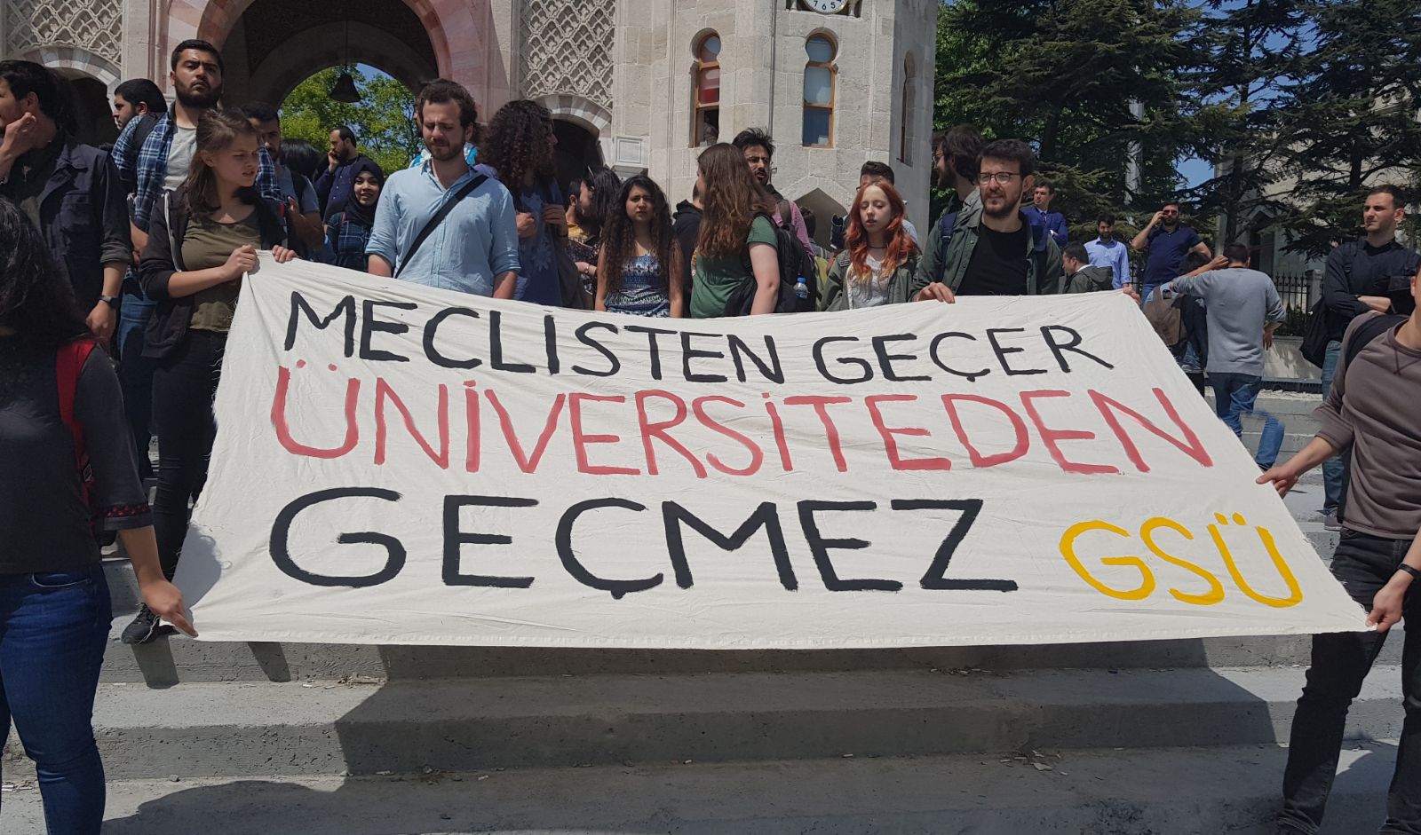 Parasız ve eşit bir eğitime hangi yol çıkar?