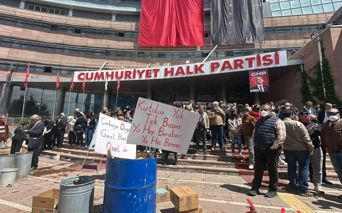 Sultanın fermanı butlan: “İkinci Cumhuriyet’in demokrasisi”
