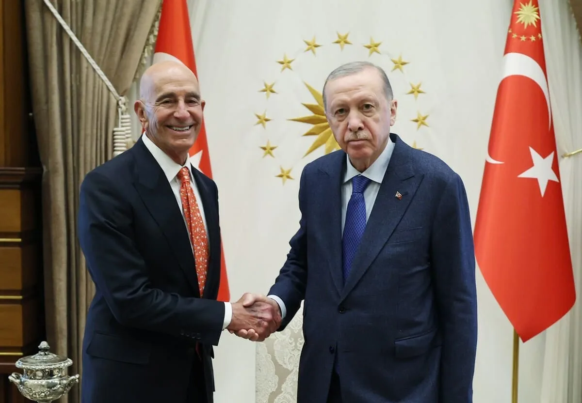 “Hayırsever monarşi”nin perdesi: Emperyalizm, sınıf ve Batı Asya