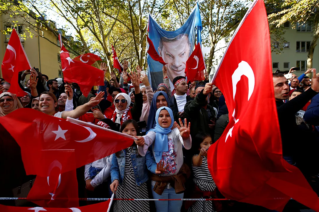 Rejim “Kurucu Meclisi”ni inşa ediyor – görsel